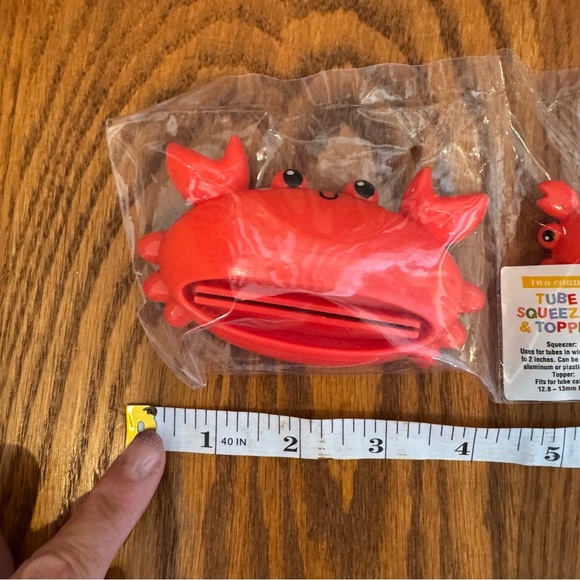🌈 6/$60 Toothpaste Make Up Tube Squeezer Dispenser Crab Red - Picture 3 of 4